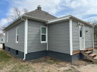 409 N Smith